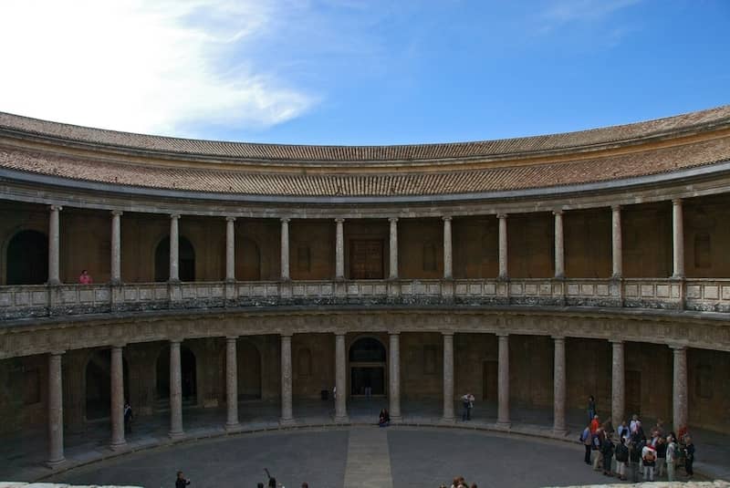 imagen de historia sobre el palacio de carlos v