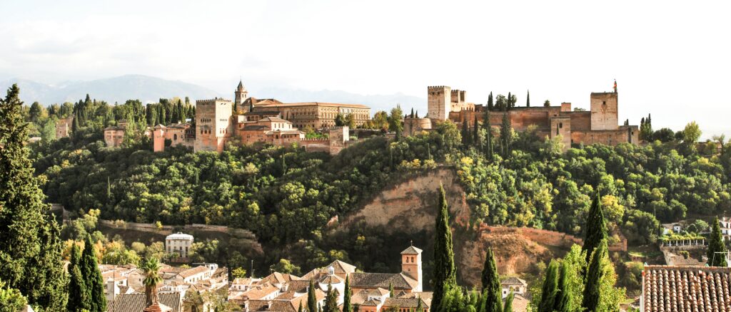 alhambra puerta del vino